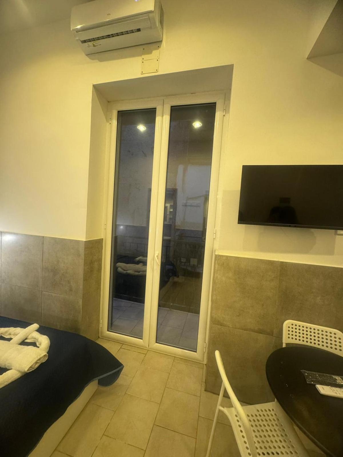 Terrazza Miracoli Napoli Aparthotel Екстериор снимка