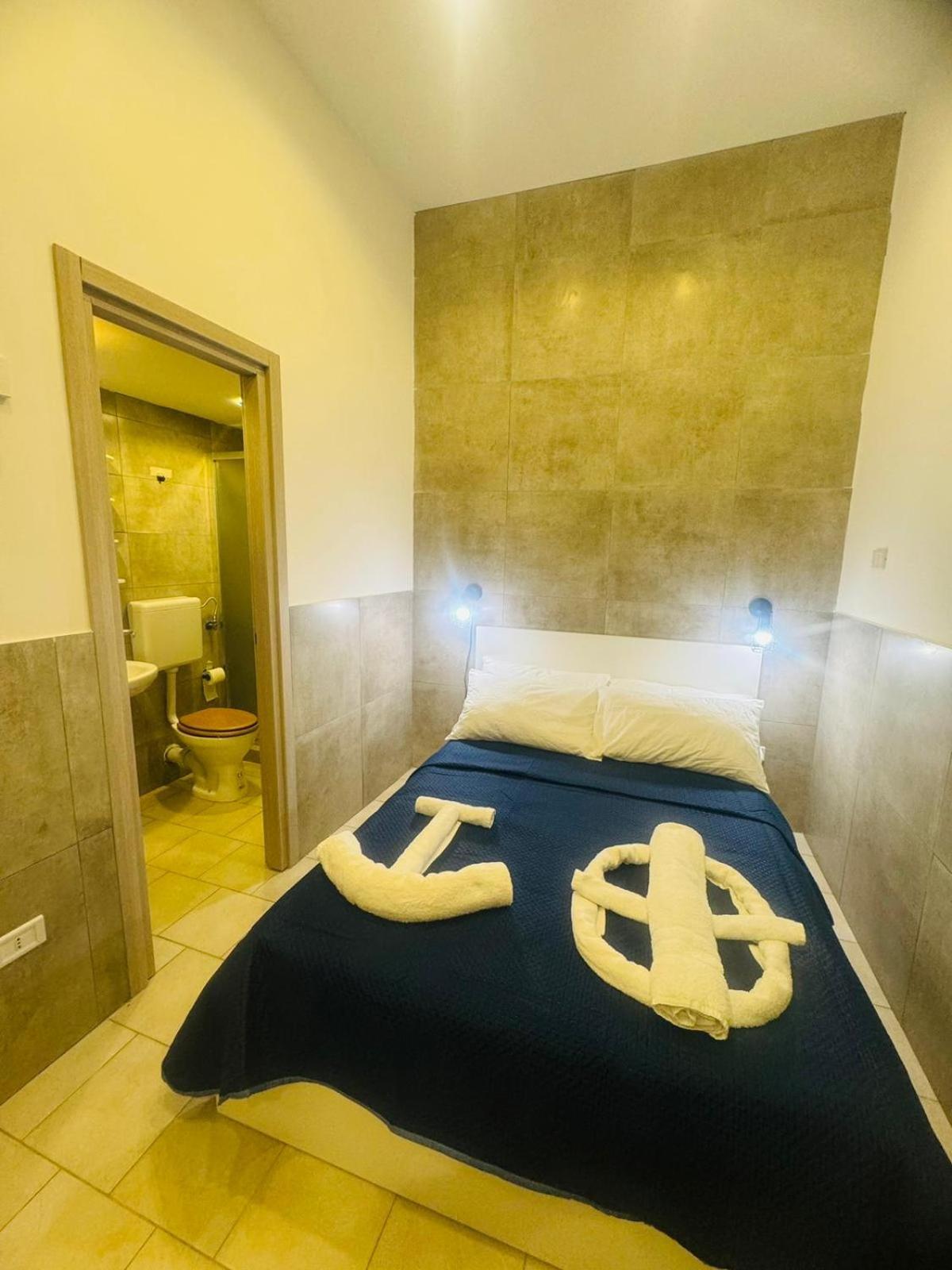 Terrazza Miracoli Napoli Aparthotel Екстериор снимка