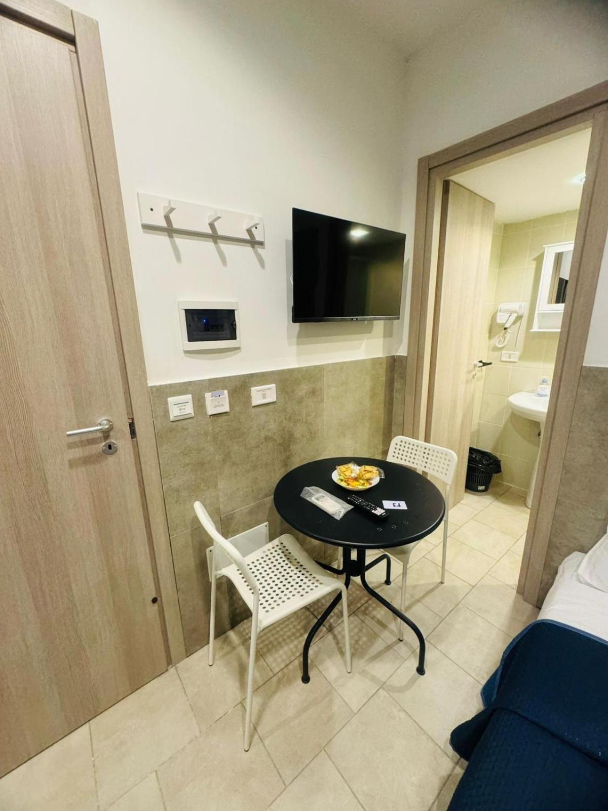 Terrazza Miracoli Napoli Aparthotel Екстериор снимка
