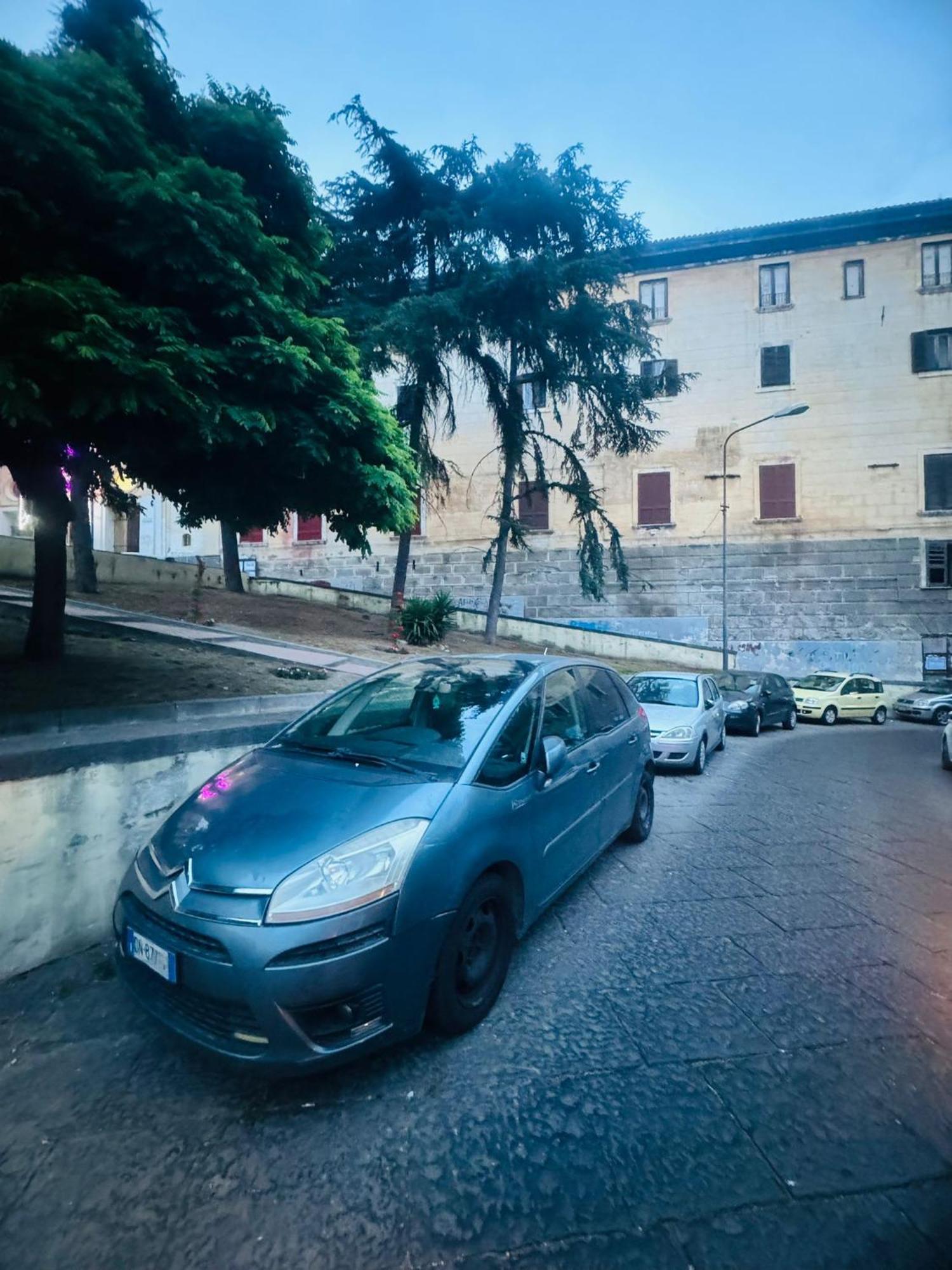 Terrazza Miracoli Napoli Aparthotel Екстериор снимка